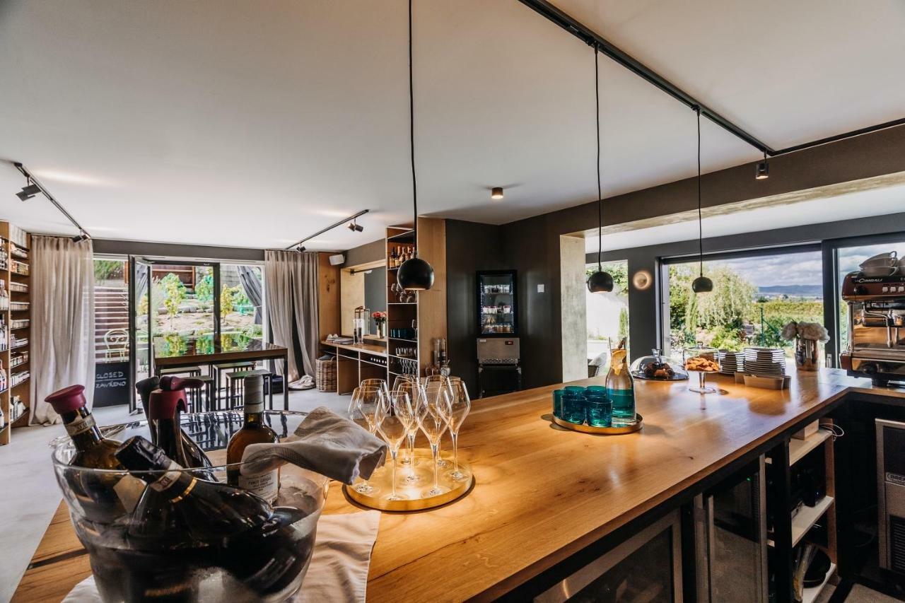 Villa Bricola - Boutique Apartments Κάρλοβι Βάρι Εξωτερικό φωτογραφία