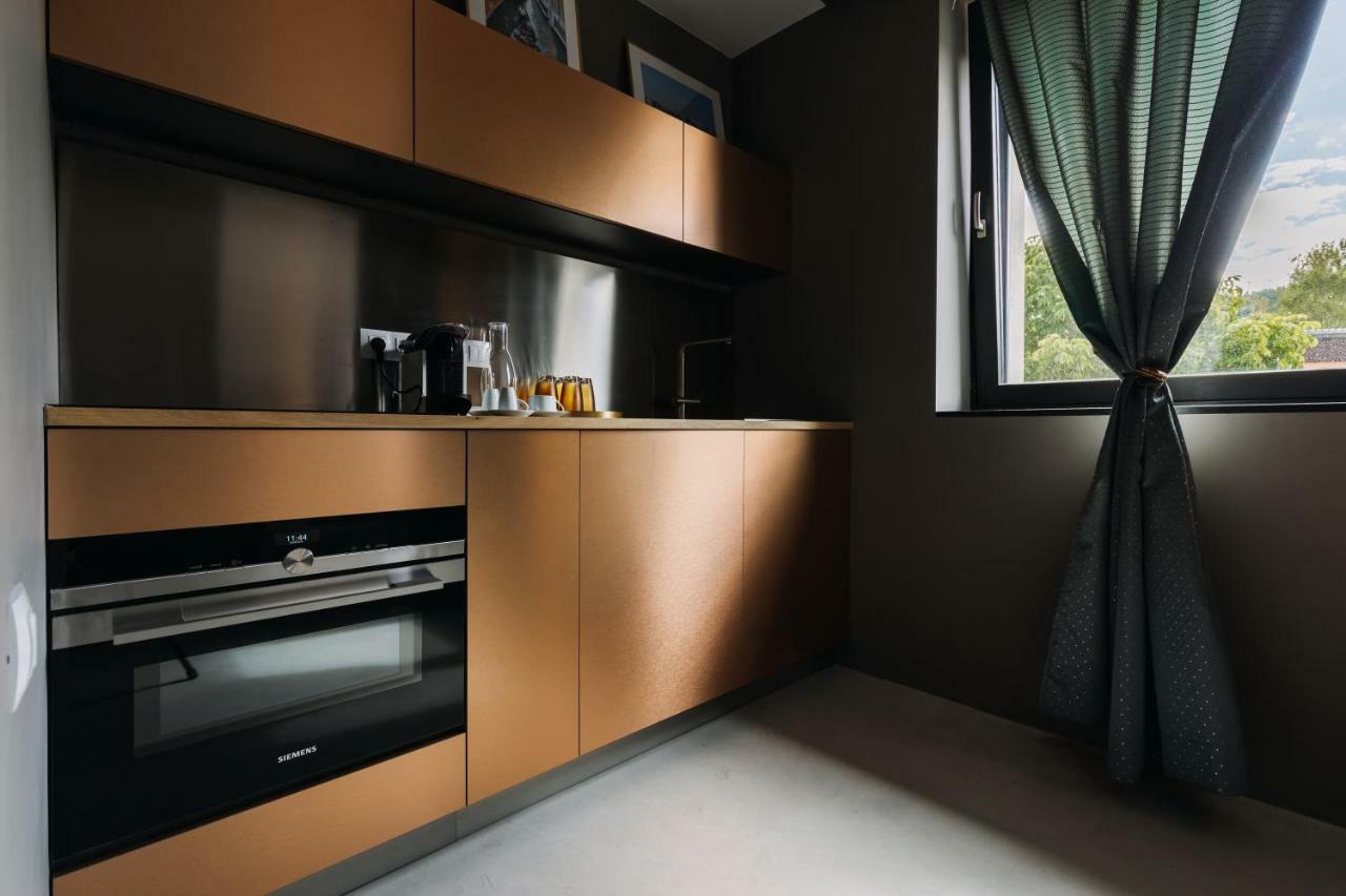 Villa Bricola - Boutique Apartments Κάρλοβι Βάρι Εξωτερικό φωτογραφία